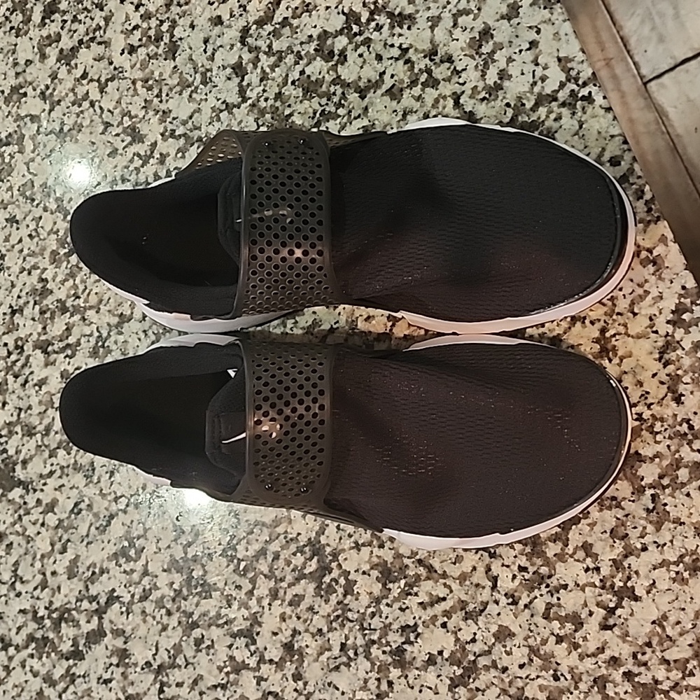 Nike sock dart Youth size 7